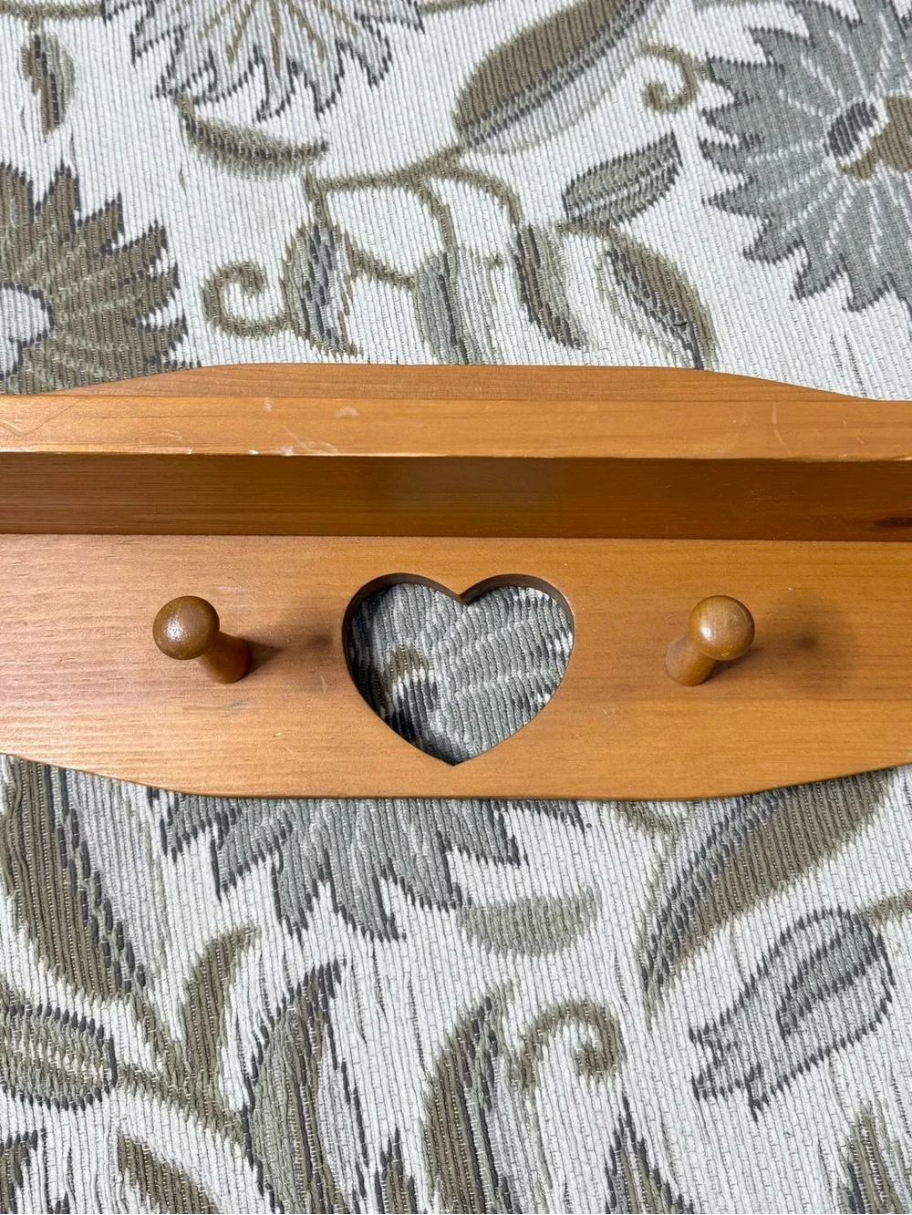 Large Vintage Heart Shelf Wood Wooden 6 Peg Hooks 36” 3 Feet Long